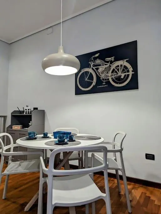 Partenope 3- Exclusive Apt. On The Naples Seafront-1